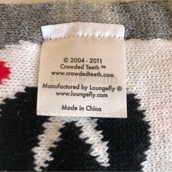 Exclusive Crowded Teeth By Loungefly Panda Print Double Sided Knit Scarf OS - Picture 5 of 6